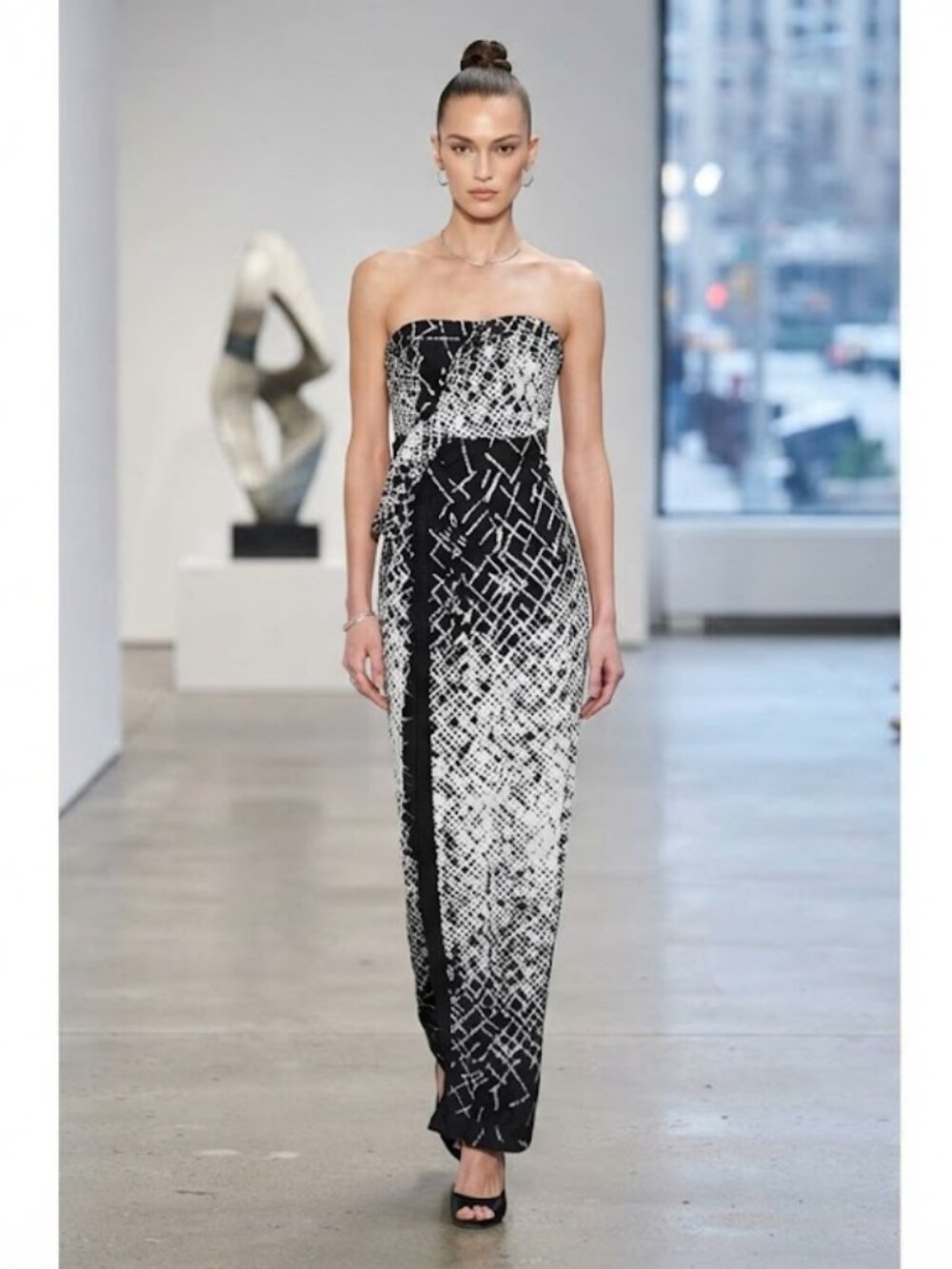 Max and Cleo Maxi Black And White Long Size 2